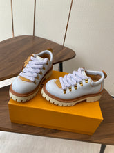 China Replica LV Women Shoes 144usd Only